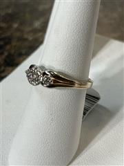 Diamond Ring 11 Dias .31 Carat TW 10K White Gold 3.77g Size 7